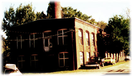 The dilapidated boat workshop